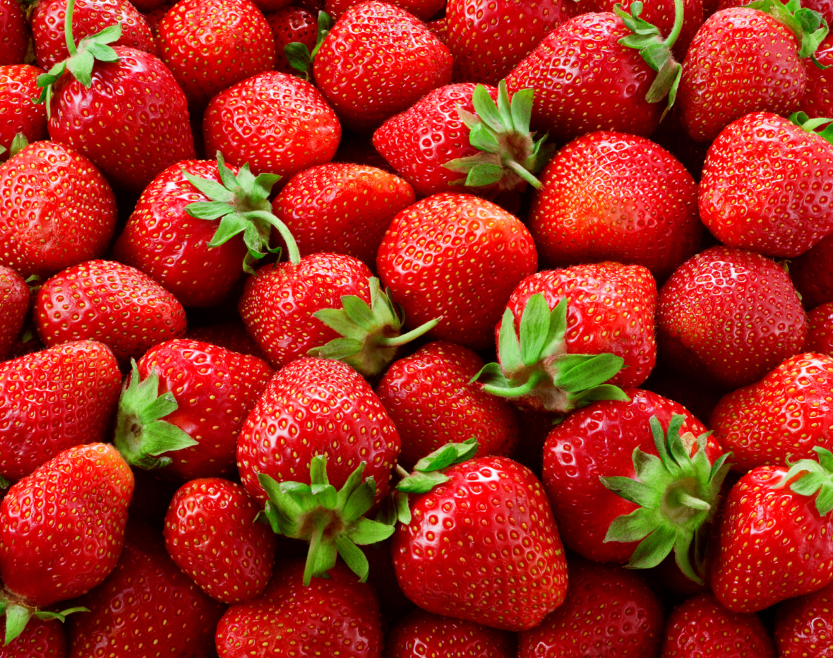 Tarte aux fraise, pistaches et sarrasin sans cuisson